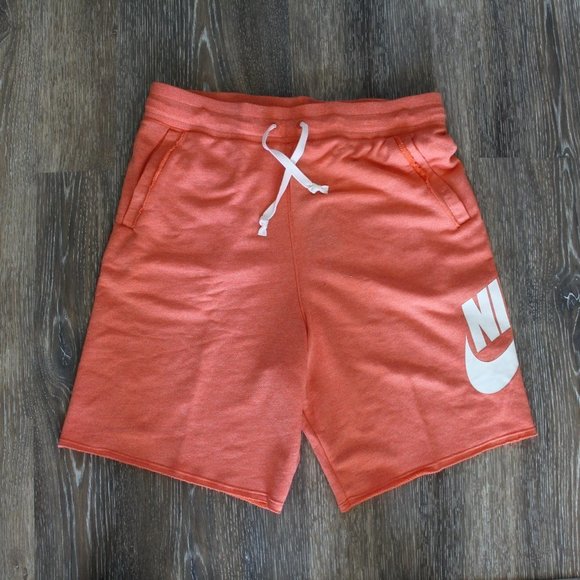 NWT NIKE MEN'S TERRY LOGO ALUMNI SHORTS TRACE ORANGE - Picture 1 of 4